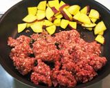さつまいもと挽肉の甘辛炒め作り方4写真