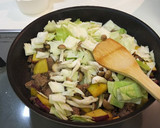 さつまいもと挽肉の甘辛炒め作り方5写真