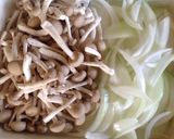 鶏肉としめじの白ワイン煮込み作り方1写真