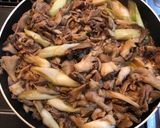 コク旨☆豚肉と舞茸と長ネギの甘辛味噌炒め作り方3写真