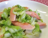 簡単＊キャベツと魚肉ソーセージの塩炒め＊作り方3写真