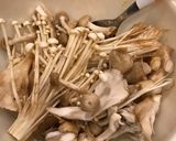秋の味覚♡鮭とキノコのバタポン蒸し作り方4写真
