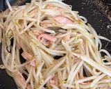 塩バター牛乳ラーメンのあんかけモヤシ乗せ作り方1写真