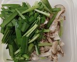 舞茸とにらのレンチンガーリック和え作り方1写真