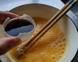 卵の殻ではかるおいしい♪だし巻き卵作り方2写真