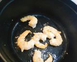 栄養たっぷり✨えびと香味野菜のうま塩炒め作り方3写真