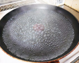超簡単！豚肉とシメジ&玉ねぎの卵とじ♪作り方3写真