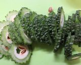 朝昼夕弁当♪ゴーヤ鶏そぼろの和え物作り方1写真