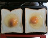生卵そのまま入れてハムエッグホットサンド作り方2写真
