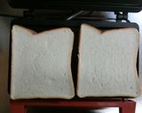 生卵そのまま入れてハムエッグホットサンド作り方5写真