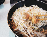 ☆楽安☆鶏肉ともやしとニラのタレいため作り方8写真