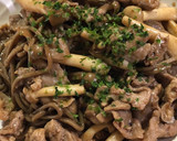 和蕎麦でしめじと豚こま切れ肉の焼きそば作り方7写真