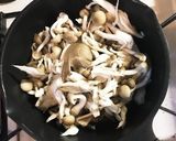 きのことしらたきのイタリアン炒め作り方1写真
