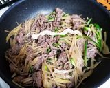牛肉とスライサーじゃがいものカレー炒め作り方3写真