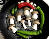 大黒本しめじと万願寺とうがらしのバター焼作り方6写真