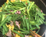 ガツンと来るニラと豚肉と卵のオイマヨ炒め作り方3写真