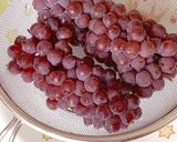 手を汚さずにデラウェアを食べる方法♪作り方3写真