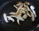 簡単！南瓜・椎茸炒め♪粉チーズがけ！作り方3写真