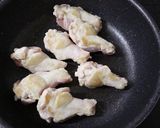 梅干しで疲労回復♪鶏手羽元の塩スープ作り方1写真