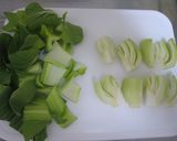 ☆チンゲンサイと鶏ミンチの安い～スープ☆作り方1写真