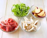 豚肉と秋野菜さっぱりオイスターソース炒め作り方1写真