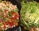 海老と甘唐辛子と水菜の洋風ガーリック炒め作り方6写真