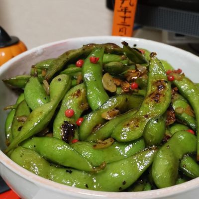 枝豆ページ❷ 焦がし醤油のガリバタペッパー焼き枝豆！ by トース党