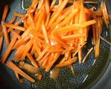 味付けはすし酢だけ！にんじんの炒め煮作り方1写真