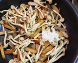 ご飯が進む⭐しめじと薩摩揚げのピリ甘辛⭐作り方2写真