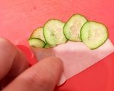 お弁当に♡可愛いハムときゅうりのお花作り方3写真