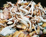 出汁が効いた✨チキンときのこの醤油炒め作り方4写真