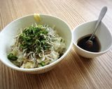 超簡単10秒飯☆ゴマ油香る絶品しらす丼作り方3写真