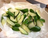 豚バラときゅうり、銀杏の中華風うま塩炒め作り方1写真