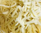レトルトパスタ●ソースをチーズではさんで作り方1写真
