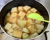 おいもとろける＊鶏ひき肉と厚揚げの煮物＊作り方11写真