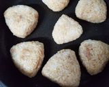 ごま油香る焼きおにぎり♪作り方3写真