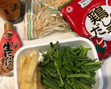 あともう一品！油揚げとニラもやし炒め★作り方1写真