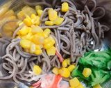 茹で蕎麦の残りで♪ 蕎麦サラダ作り方6写真