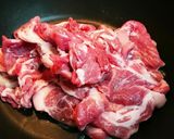 豚肩ロースと野菜の胡麻味噌炒め作り方2写真