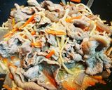 豚肩ロースと野菜の胡麻味噌炒め作り方3写真