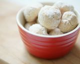 丸めて焼くだけ！スノーボールクッキー作り方3写真