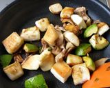 アボカド舞茸ハンペンの柚子胡椒和え作り方1写真