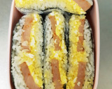 安くて簡単！魚肉バーガーと卵のおにぎらず作り方8写真