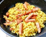 袋麺とミートローフでカレー焼きそば作り方5写真