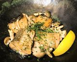 鮭としめじのガリバタみそマヨ炒め作り方6写真