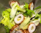 竹輪とセロリの塩昆布わさび和え★簡単作り方1写真