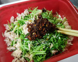 簡単うま辛！豆苗とツナのラー油和え作り方2写真