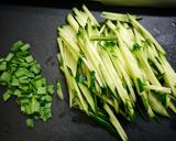 簡単！汁なし☆ピリ辛肉味噌うどん作り方2写真