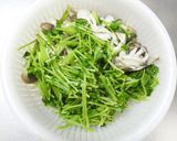 レンジ☆豆苗しめじカニカマ胡麻マヨサラダ作り方4写真