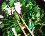 小松菜とハムの焼きそば作り方2写真